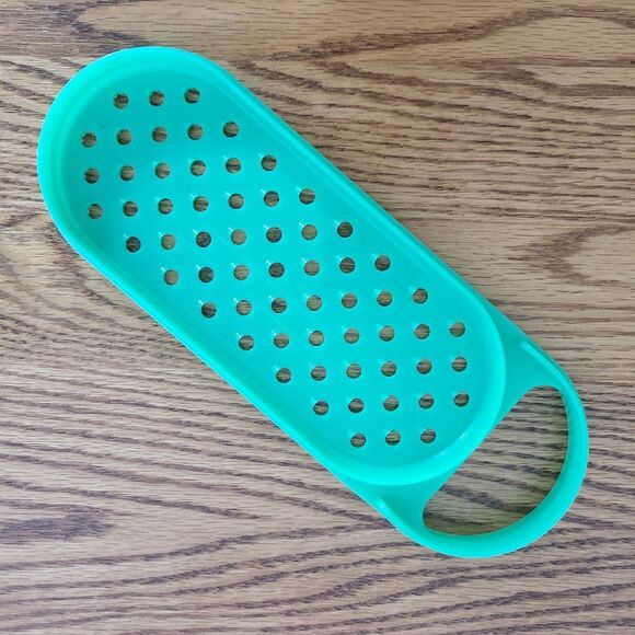 Tupperware #1374-11 Jadeite Cheese-Vegetable Grater Shredder Replacement Green - Picture 13 of 16